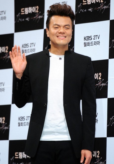 Gambar Foto Park Jin Young Telah Mendapatkan Penghargaan 'Best Music Video Award'