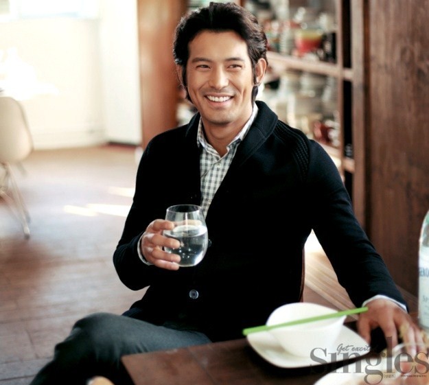 Gambar Foto Oh Ji Ho Berpose Untuk Majalah Singles