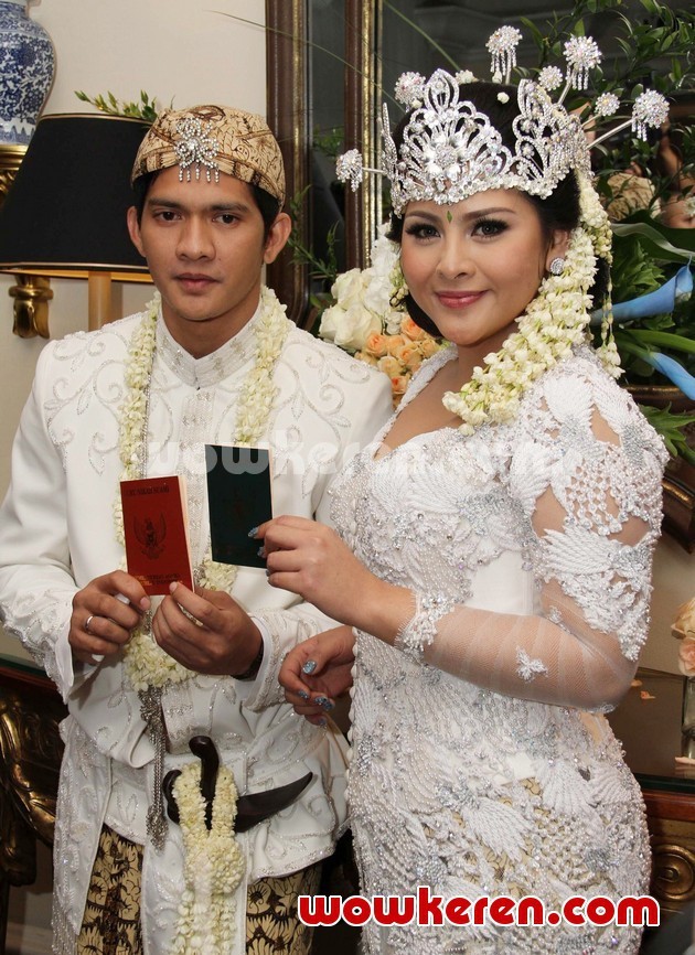 Gambar Foto Prosesi Akad Nikah Iko Uwais dan Audy Item