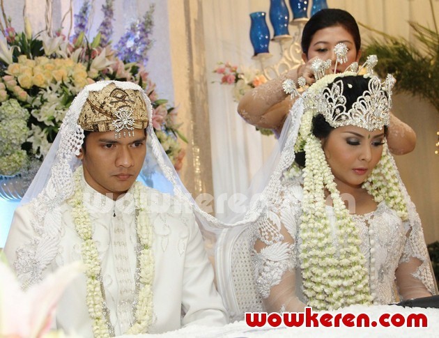 Gambar Foto Prosesi Akad Nikah Iko Uwais dan Audy Item