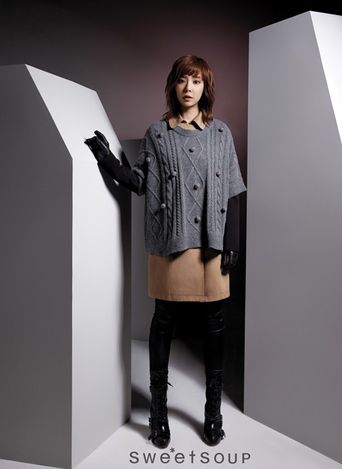 Gambar Foto Hwang Jung Eum Berpose Untuk Sweet Soup Fashion