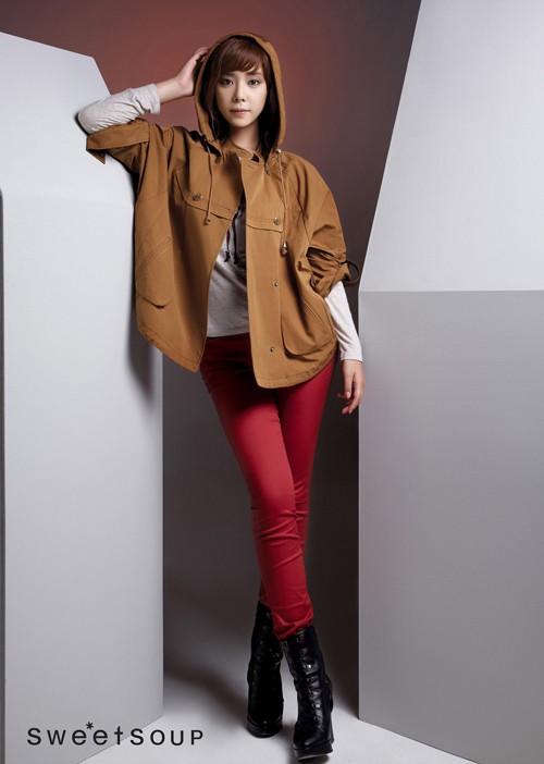 Gambar Foto Hwang Jung Eum Berpose Untuk Sweet Soup Fashion