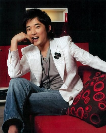 Gambar Foto Ahn Jae Wook Berpose Untuk Majalah Hot Chilli Paper