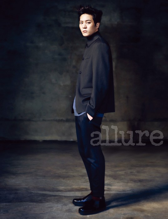 Gambar Foto Joo Won Berpose Untuk Majalah Allure