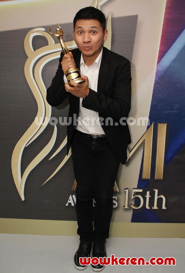 Gambar Foto Gading Marten di AMI Awards 2012