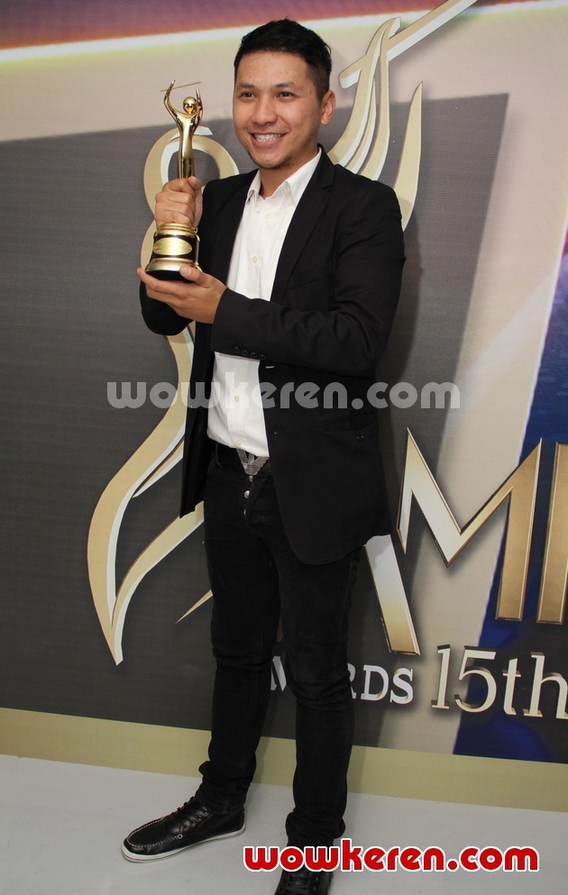 Gambar Foto Gading Marten di AMI Awards 2012