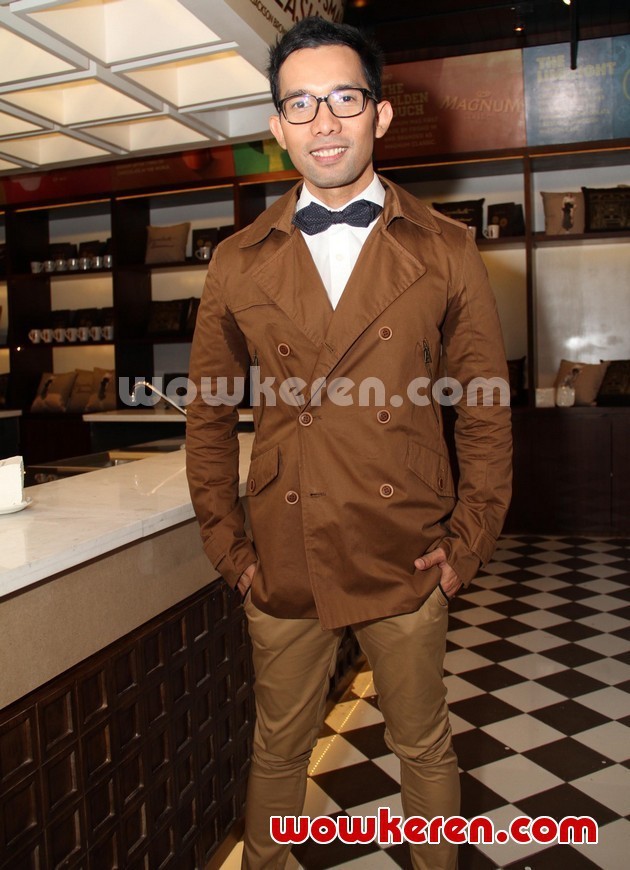 Gambar Foto Indra Herlambang Ditemui Saat Launching Magnum Cafe