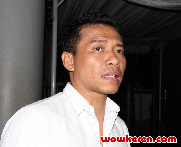 Gambar Foto Anang Hermansyah Saat Ditemui di 'Result & Reunion Show' Indonesian Idol 2012