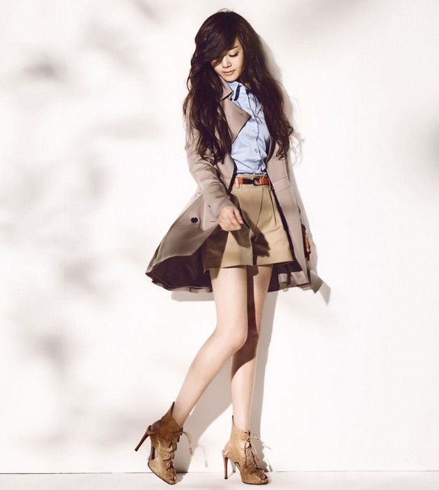 Gambar Foto Moon Geun Young Berpose Untuk Promo Iklan Basic House Fashion