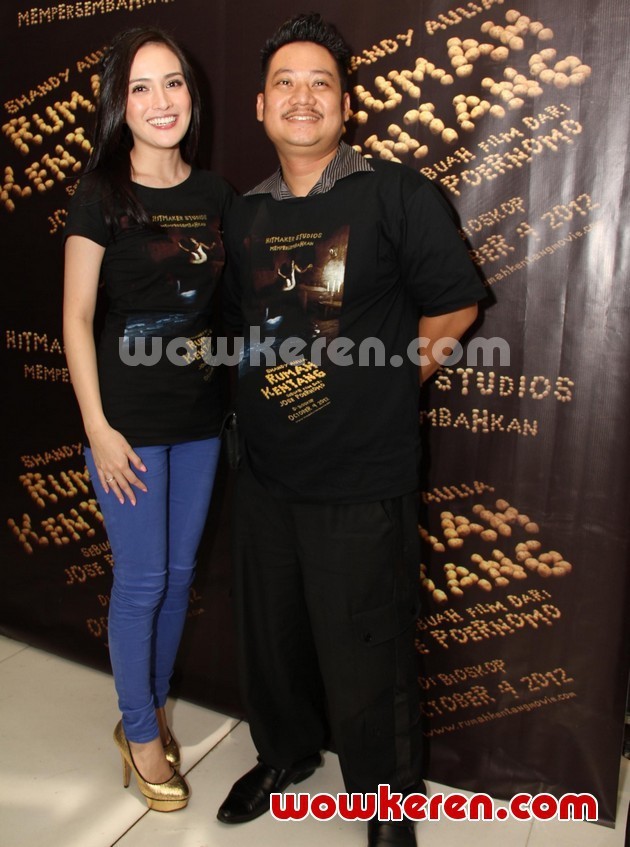 Foto Para Pemain 'Rumah Kentang' Saat Syukuran di Soraya 