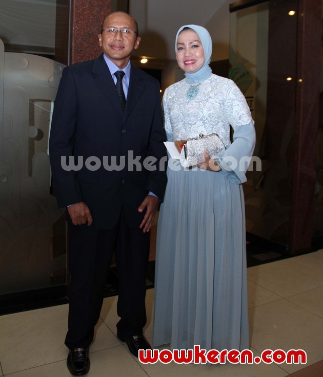 Gambar Foto Rahmad Darmawan Hadir di Resepsi Pernikahan Okie Agustina dan Gunawan Dwi Cahyo