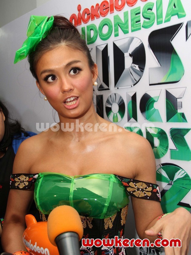 Gambar Foto Agnes Monica di Kids' Choice Awards 2012