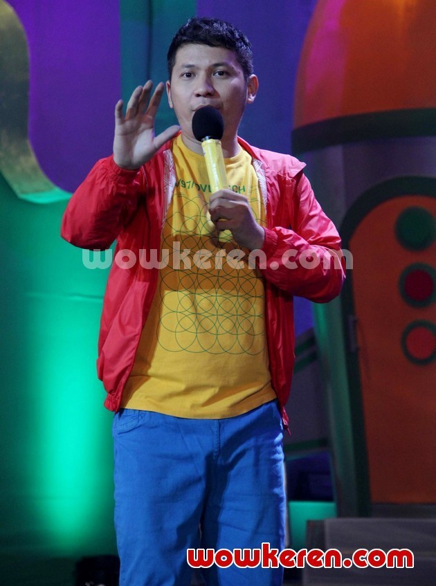 Gambar Foto Gading Marten di Kids' Choice Awards 2012