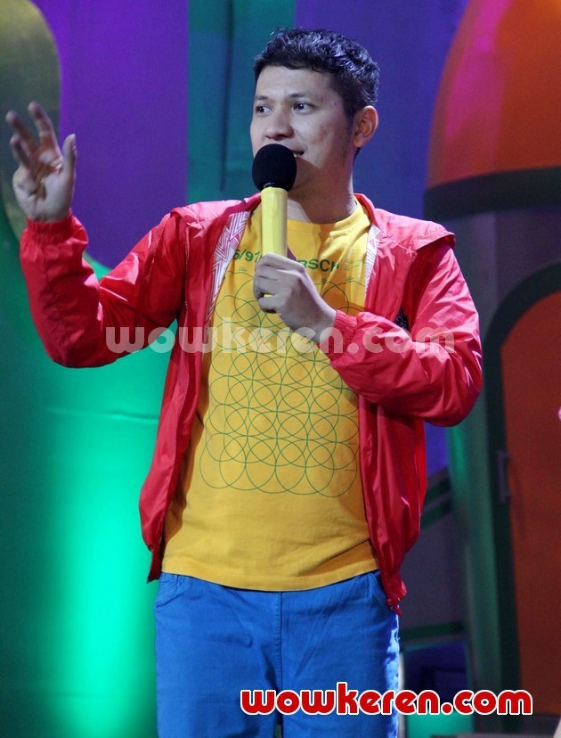 Gambar Foto Gading Marten di Kids' Choice Awards 2012