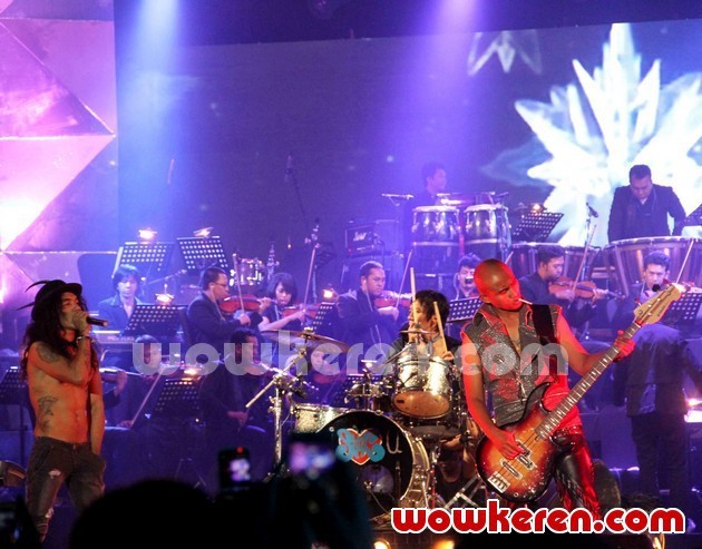 Gambar Foto Penampilan Slank di Konser 'I Slank U'