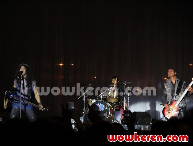 Gambar Foto Penampilan Slank di Konser 'I Slank U'