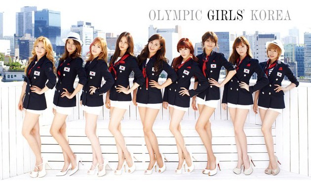 Gambar Foto Girls' Generation di Majalah High Cut Edisi Agustus 2012
