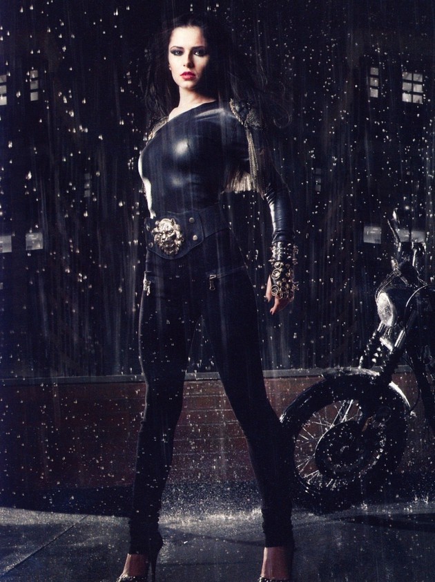 Gambar Foto Cheryl Cole Berpose Untuk 'Q Magazine'