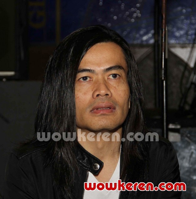 Gambar Foto Jay Subiyakto Saat Jumpa Pers 'Ramadhan in Harmony'