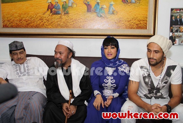 Gambar Foto Angkasa, Habib, Julia dan Gaston Saat Ditemui di Gedung BNN