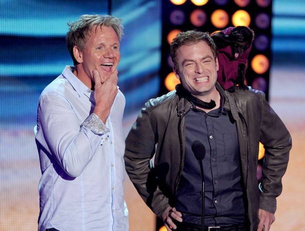 Gambar Foto Gordon Ramsay dan Justin Kirk di Teen Choice Awards 2012