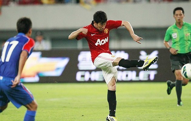Gambar Foto Debut Gol Shinji Kagawa Sebagai Pemain Manchester United