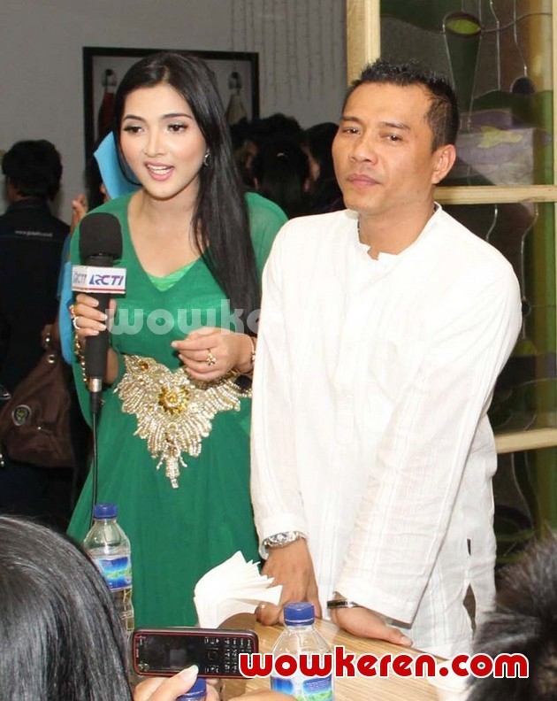Gambar Foto Ashanty dan Anang Saat Ditemui di Plasa 2 Pondok Indah