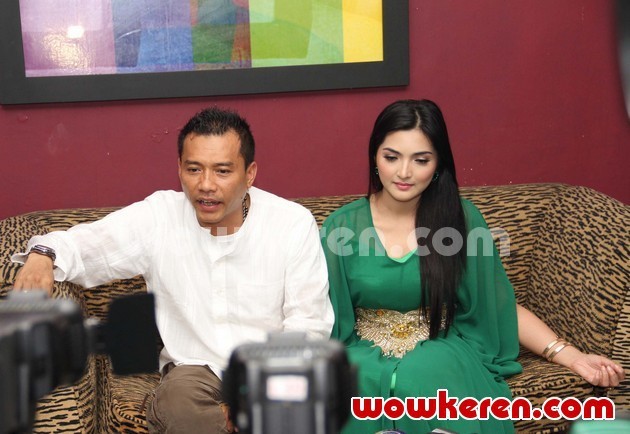 Gambar Foto Anang dan Ashanty Saat Ditemui di Plasa 2 Pondok Indah