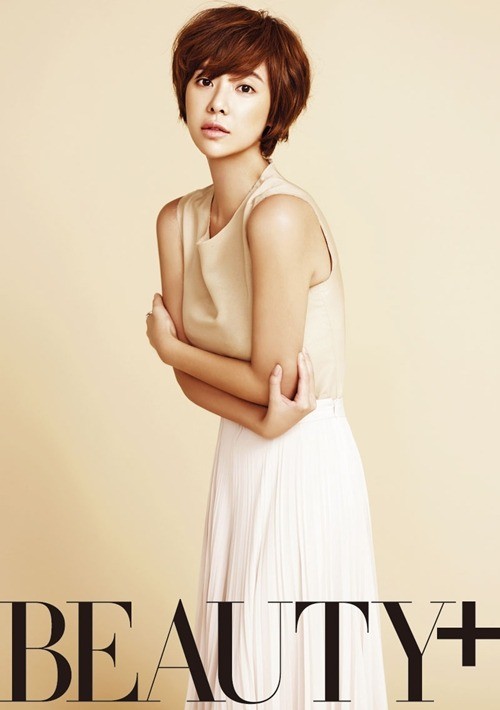Gambar Foto Hwang Jung Eum di Majalah Beauty+ Edisi Oktober 2011
