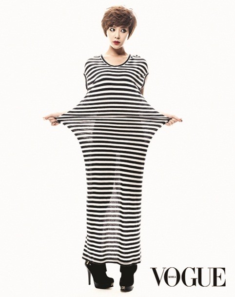 Gambar Foto Hwang Jung Eum di Majalah Vogue Edisi Agustus 2011
