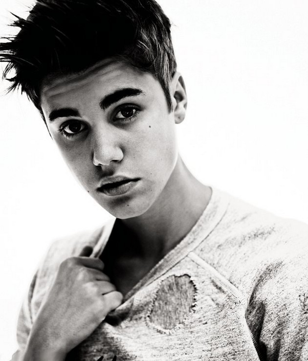 Gambar Foto Justin Bieber di Majalah Rollacoaster Edisi Summer 2012