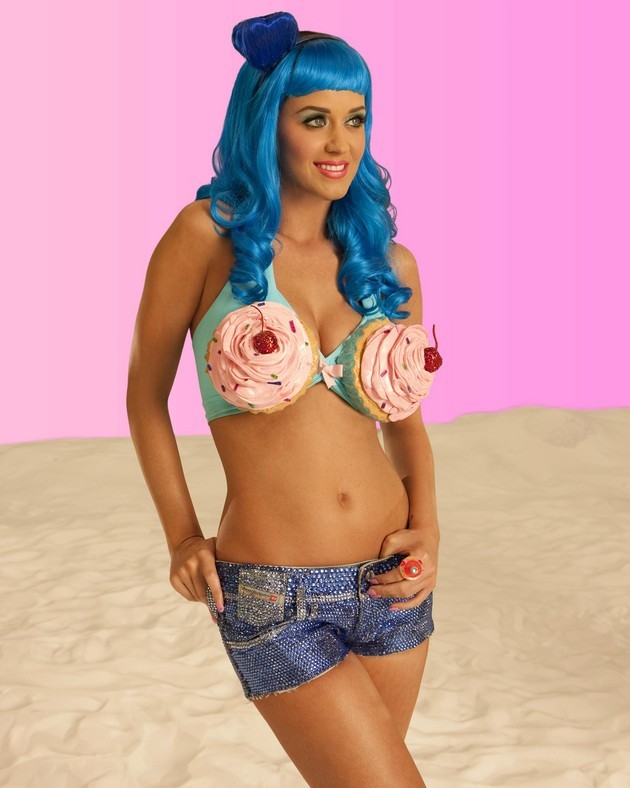 Gambar Foto Katy Perry Berpose untuk Promo Album 'California Gurls'