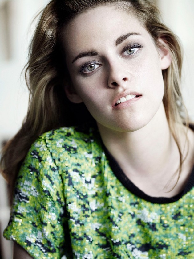 Gambar Foto Kristen Stewart di Majalah Vogue Edisi Februari 2011