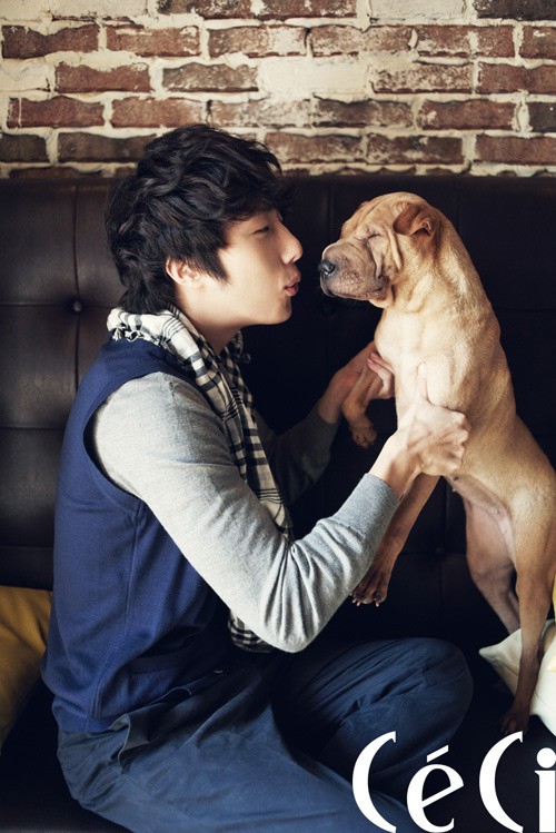 Gambar Foto Jung Il Woo di Majalah CeCi Edisi Oktober 2011