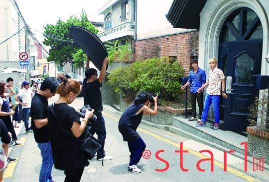 Gambar Foto Leeteuk dan Lee Donghae Super Junior di Majalah @Star1
