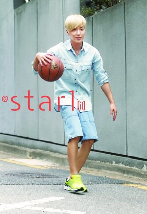 Gambar Foto Leeteuk Super Junior di Majalah @Star1 Edisi Agustus 2012