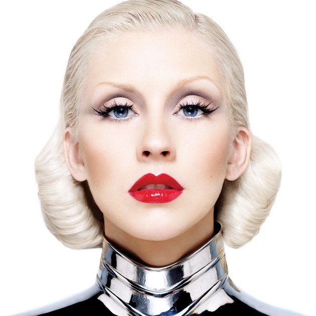 Gambar Foto Christina Aguilera Berpose untuk Promo Iklan Bionic