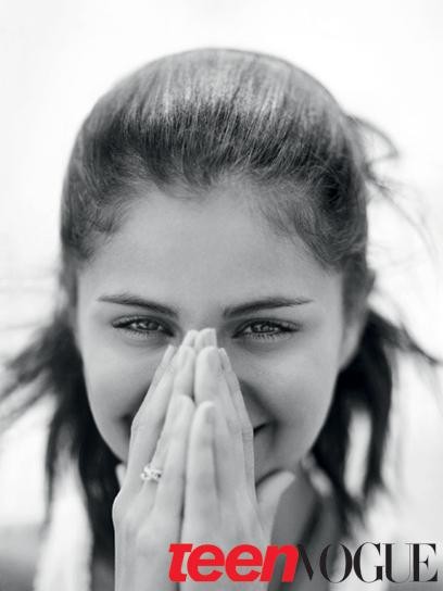 Gambar Foto Selena Gomez di Majalah Teen Vogue Edisi September 2012