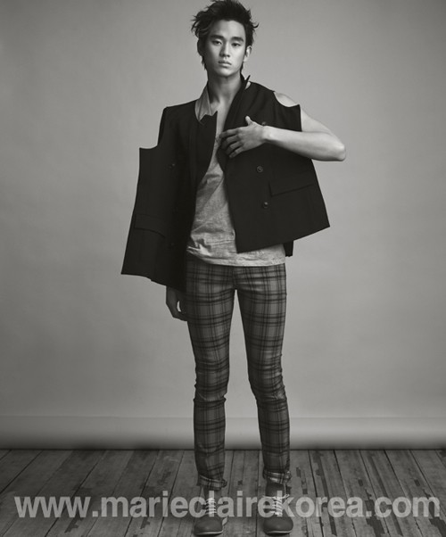 Gambar Foto Kim Soo Hyun di Majalah Marie Claire Edisi Maret 2011