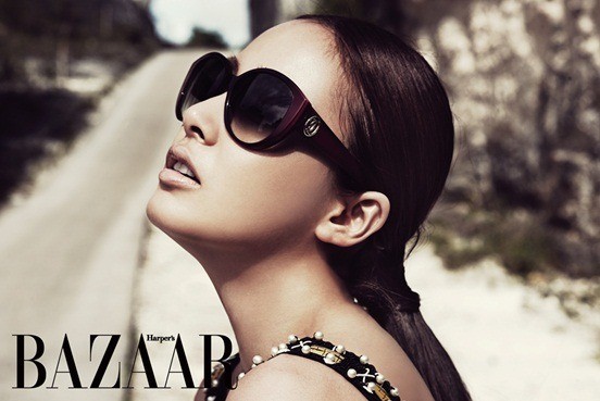 Gambar Foto Kim Tae Hee di Majalah Harper's Bazaar Edisi Mei 2011