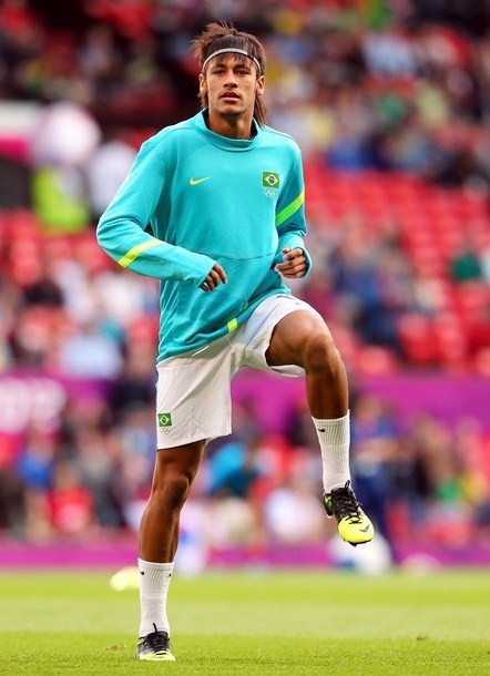 Gambar Foto Neymar saat Pemanasan Sebelum Bertanding di Olimpiade 2012