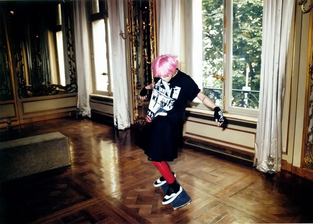 Gambar Foto Photoshoot G-Dragon di Majalah Harper's Bazaar Edisi Agustus 2012
