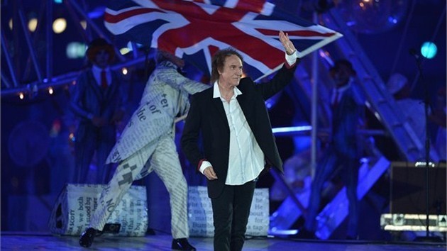 Foto Ray Davies Nyanyikan 'Waterloo Sunset' di Upacara Penutupan Olimpiade 2012