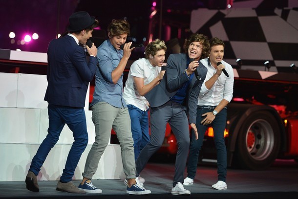 Foto One Direction Meriahkan Upacara Penutupan Olimpiade 2012