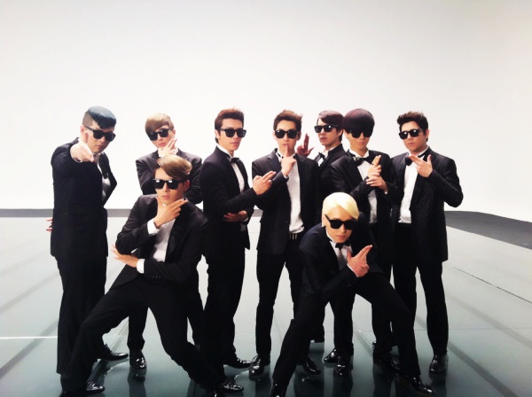 Gambar Foto Super Junior di Lokasi Pembuatan Video Clip 'SPY'