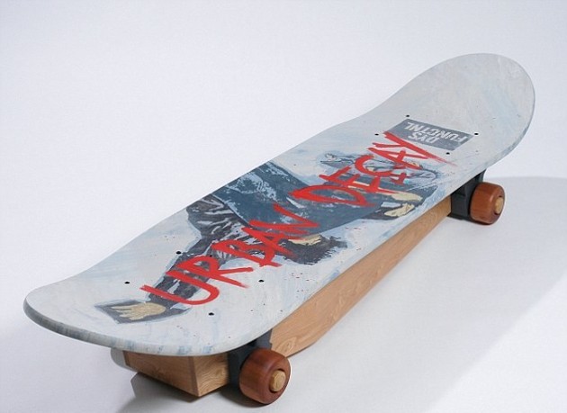 Gambar Foto Peti Jenazah Berbentuk Skate Board