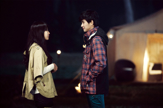 Gambar Foto Photosoot Romantis Suzy dan Kim Soo Hyun di Majalah High Cut