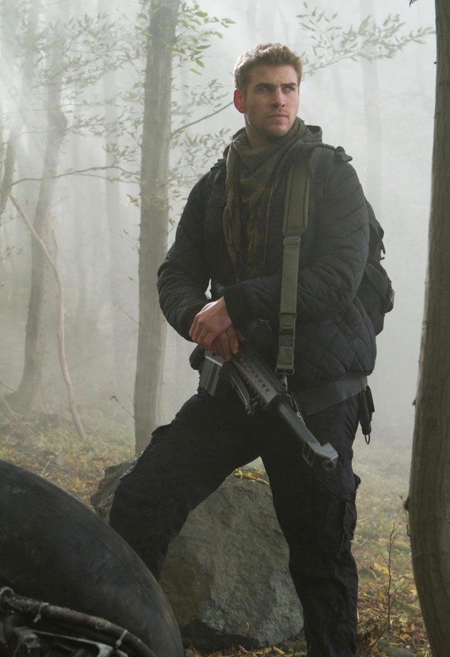 Gambar Foto Liam Hemsworth Sebagai Bill The Kid