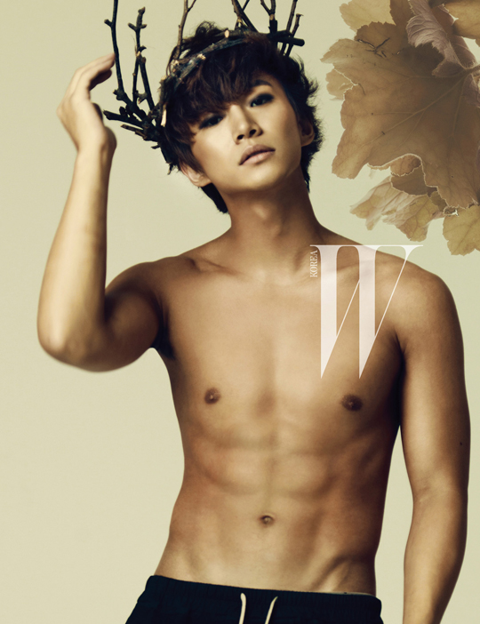 Gambar Foto Photoshoot Junho 2PM di Majalh W Korea