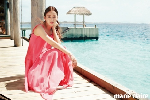 Gambar Foto Kim Tae Hee di Majalah Marie Clarie